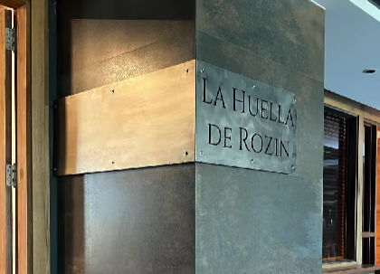 Emocionante homenaje: un hotel de Funes inauguró un espacio único para recordar el legado de Gerardo Rozin